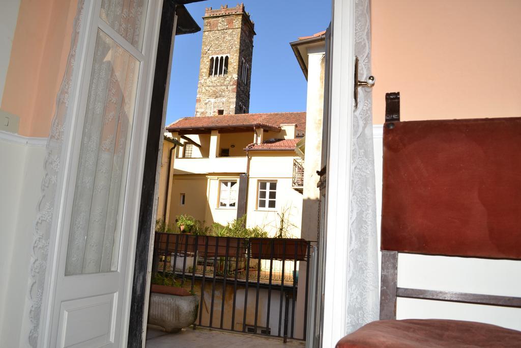 Corte Palazzo Picedi Benettini Sarzana Esterno foto