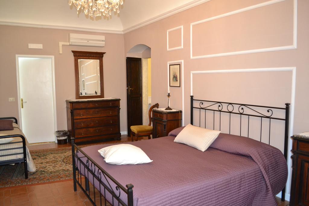 Corte Palazzo Picedi Benettini Sarzana Esterno foto