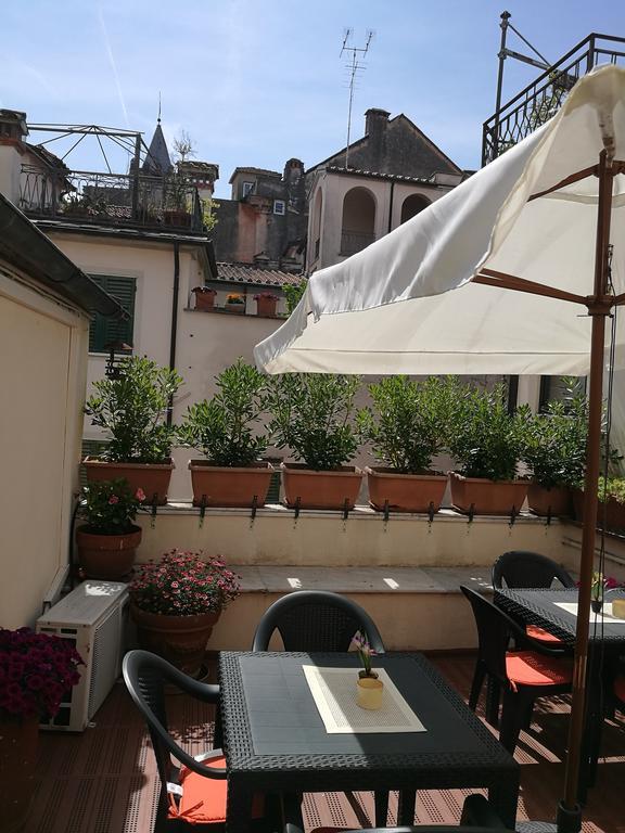 Corte Palazzo Picedi Benettini Sarzana Esterno foto