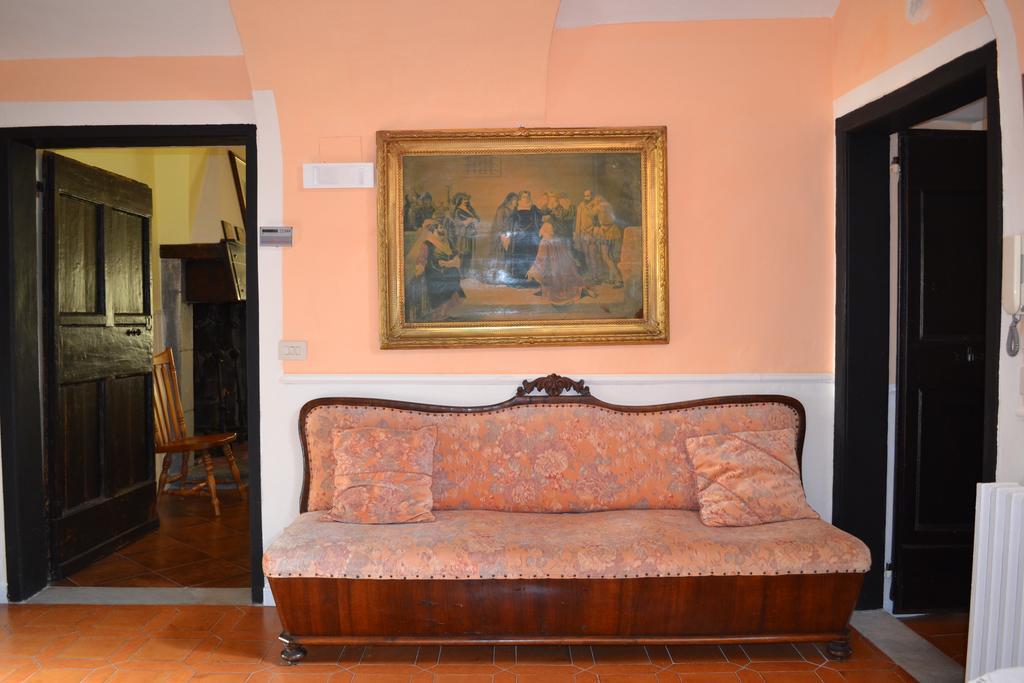 Corte Palazzo Picedi Benettini Sarzana Esterno foto