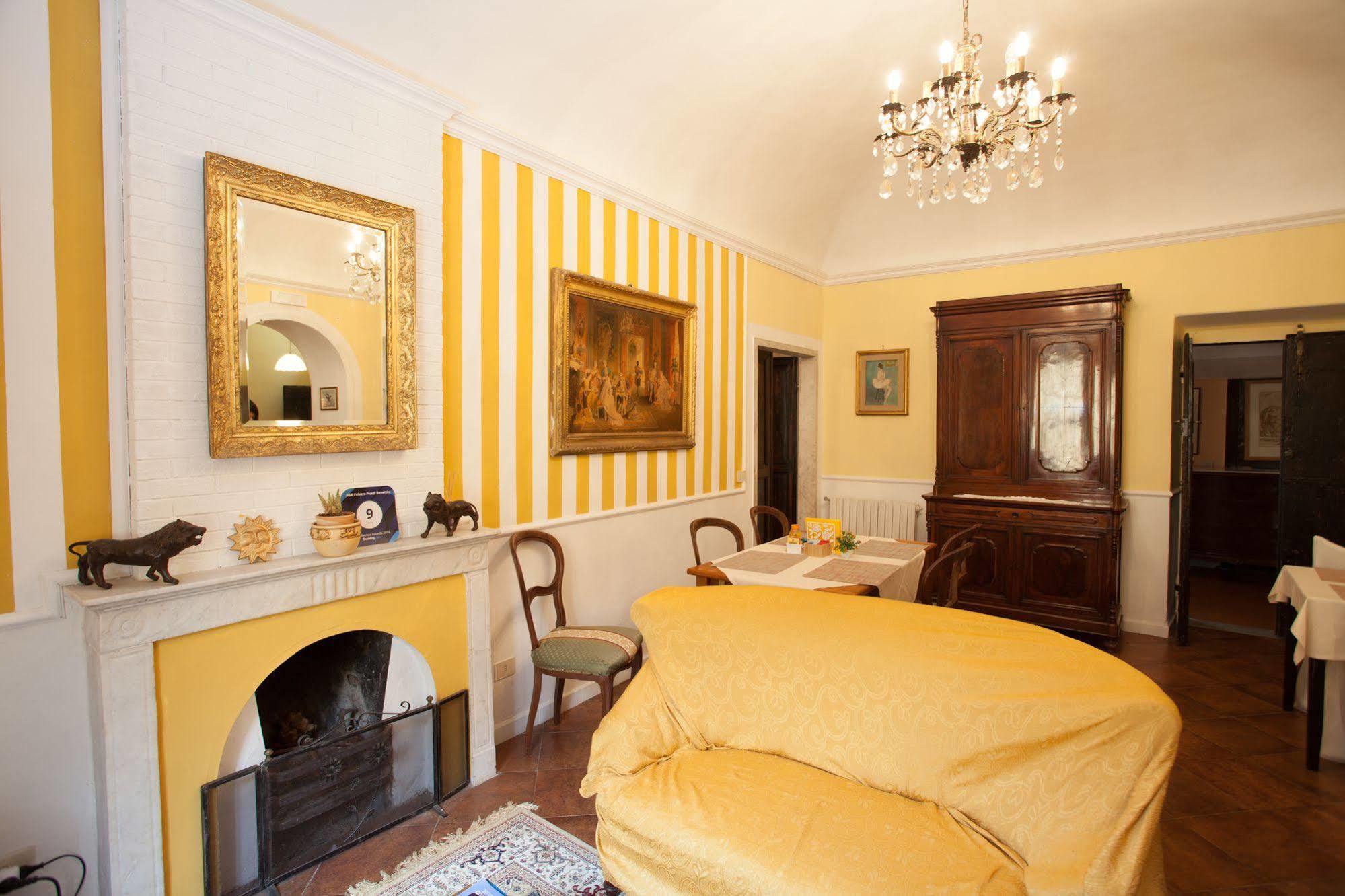 Corte Palazzo Picedi Benettini Sarzana Esterno foto