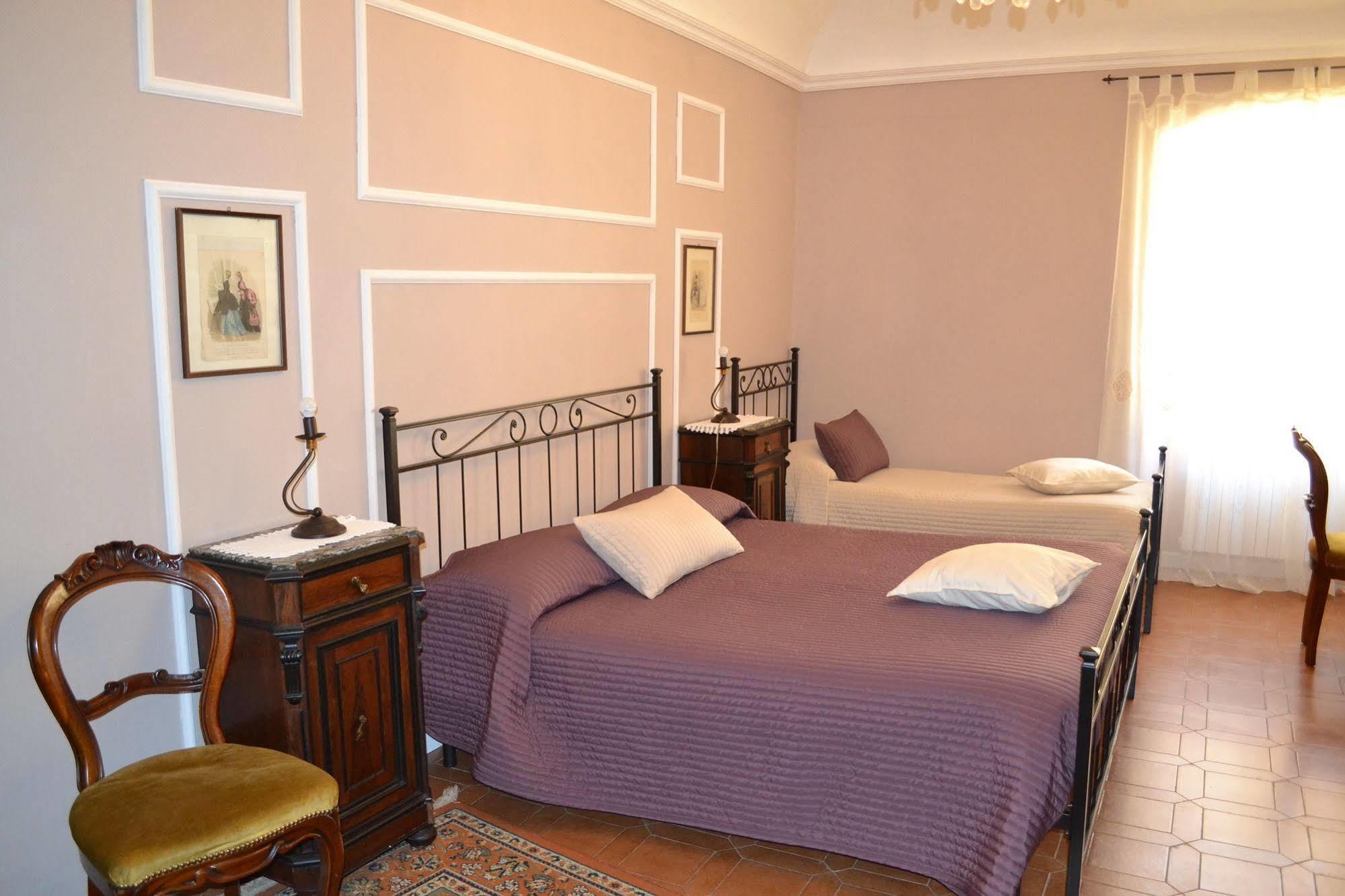 Corte Palazzo Picedi Benettini Sarzana Esterno foto