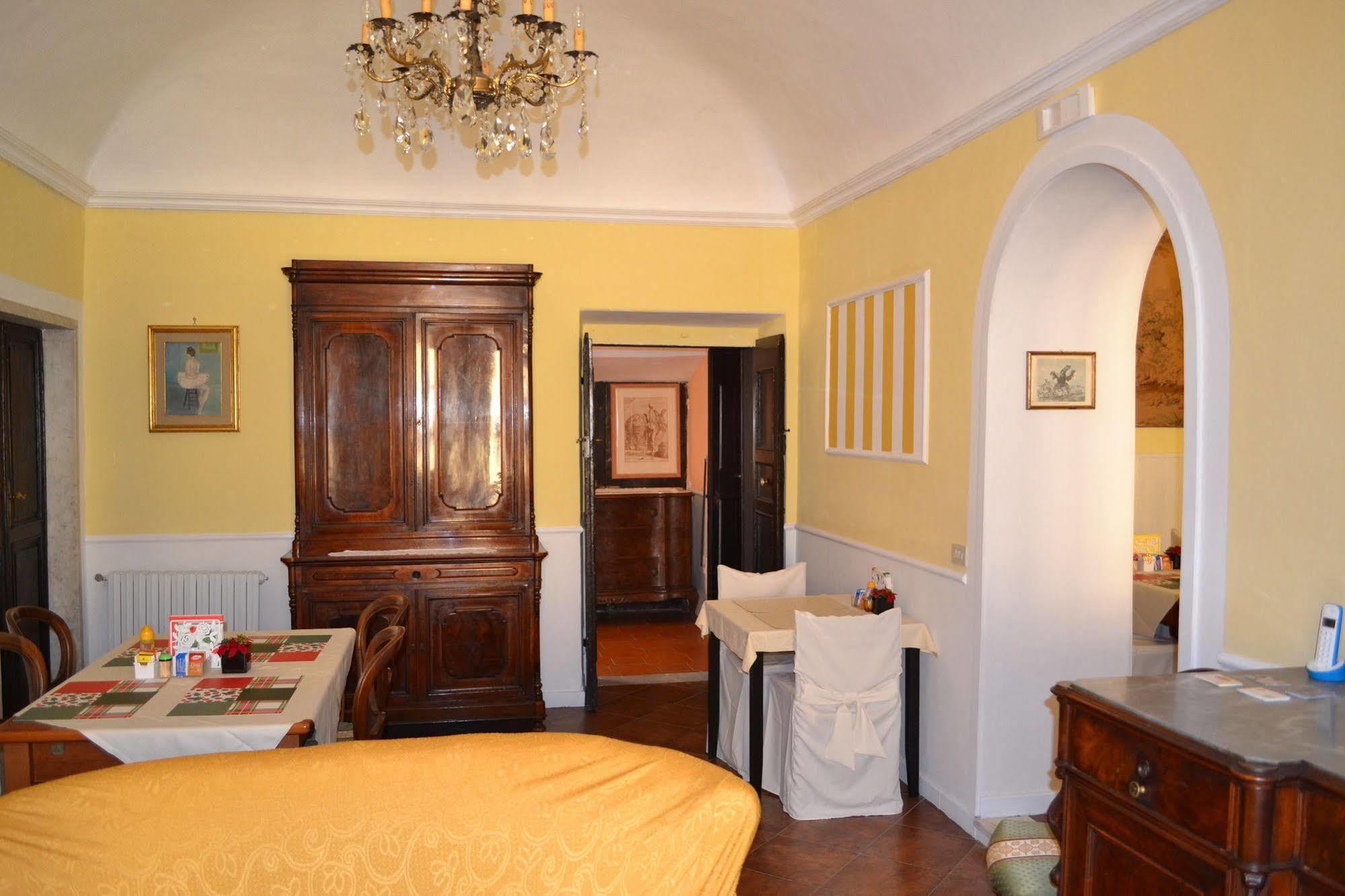 Corte Palazzo Picedi Benettini Sarzana Esterno foto